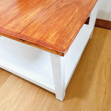 Mueble de madera para utilizar como mesa de centro