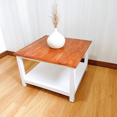 Mesa de centro de madera perfecta para decorar un espacio